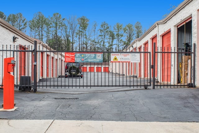 Public Storage  475 Horton Drive in Roswell, GA