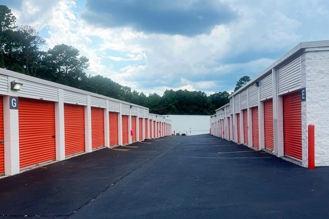 20×10 Public Storage: Garage in Lawrenceville, GA 1395 Pleasant Hill Road Lawrenceville, Georgia 2