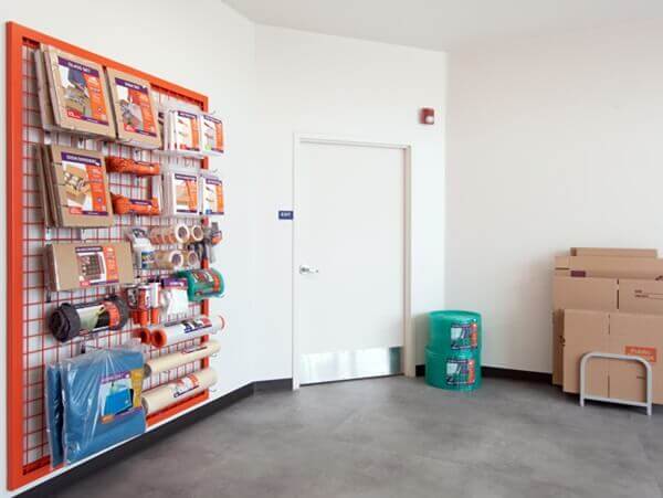 30×10 Garage in Niles, IL 7300 N Lehigh Ave Niles, Illinois 3