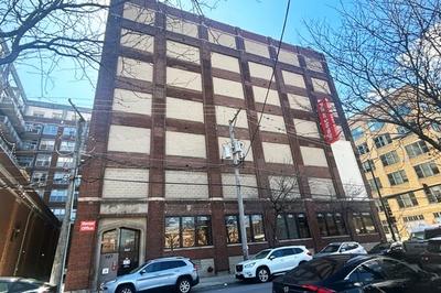 Property at 08066 - Chicago / Van Buren - UIC   