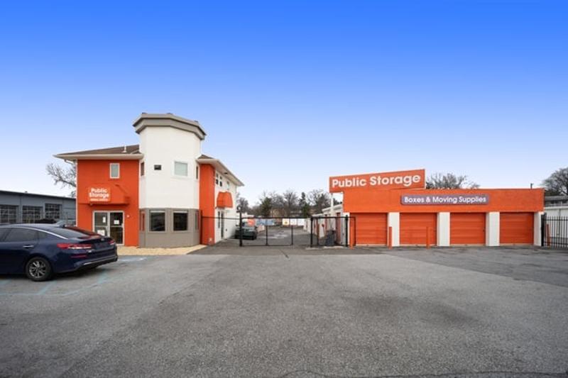 Public Storage - Photo 1