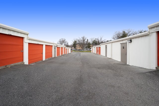 Property 1750 image number 1