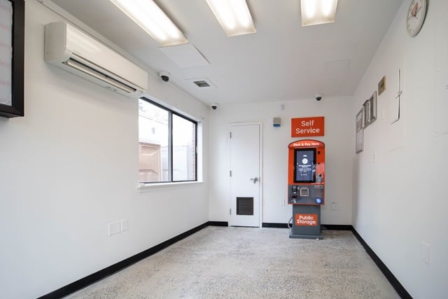 Property 1752 image number 2