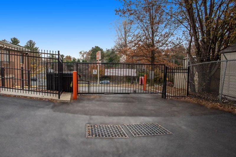 Property 1752 image number 3