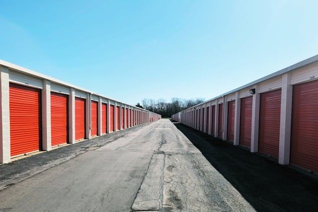 Sterling Heights, MI, Self-Storage Near 36260 Van Dyke Ave | 1-844-726-4531 I Public Storage®