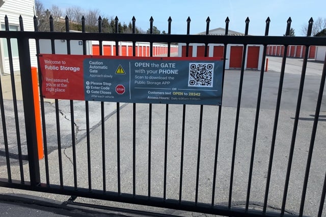 Public Storage  4040 Lapeer Road in Auburn Hills, MI