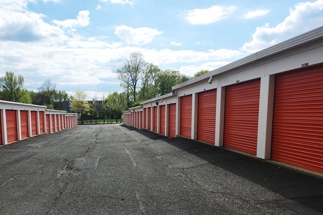 20×10 Public Storage: Garage in Matawan, NJ 360 Highway 34 Matawan, New Jersey 2