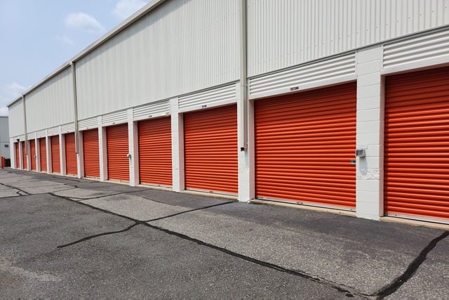 25×10 Public Storage: Garage in Morganville, NJ 60 Route 9 N Morganville, New Jersey 2