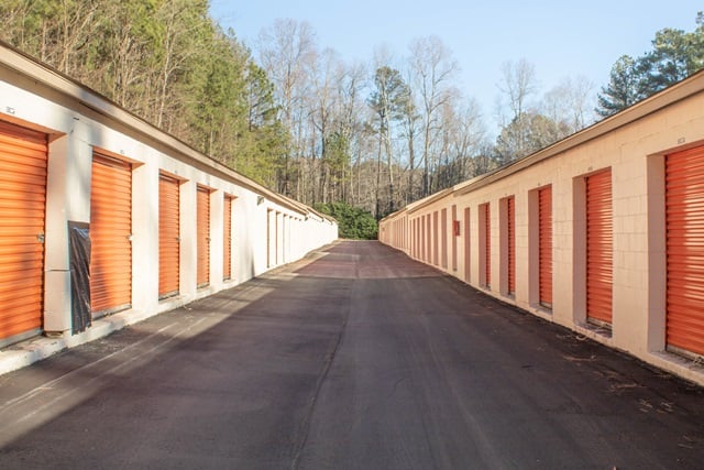 20×10 Public Storage: Self Storage Unit in Raleigh, NC 8733 Glenwood Ave Raleigh, North Carolina 2