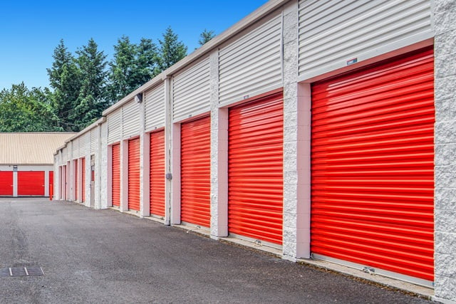 20×10 Garage in Gresham, OR 2636 NE Hogan Dr Gresham, Oregon 2