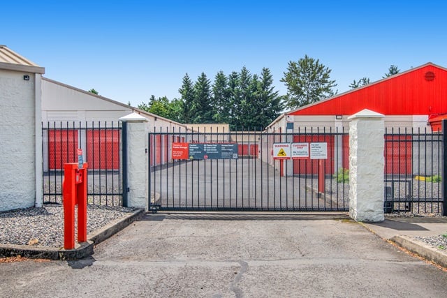 Public Storage  2636 NE Hogan Dr in Gresham, OR