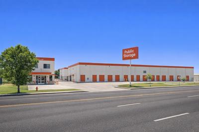 Property at 20630 - Van Nuys / Balboa Bl - Rosco