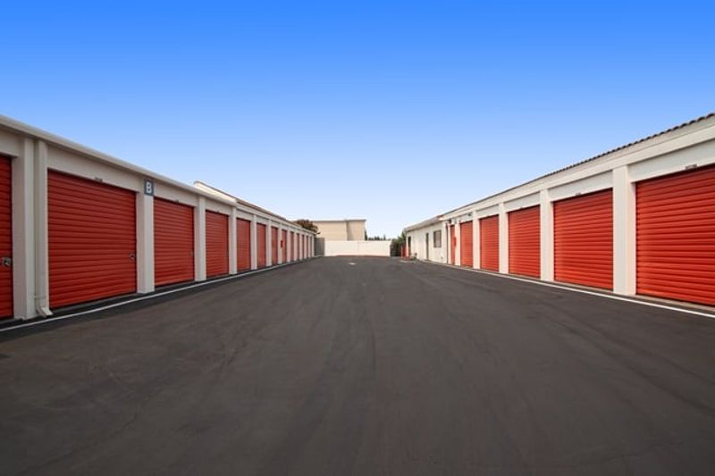 Property 180 image number 1