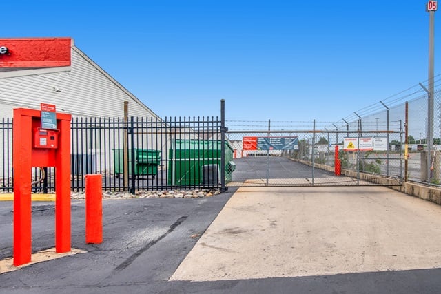 Public Storage  7000 Lindbergh Blvd in Philadelphia, PA