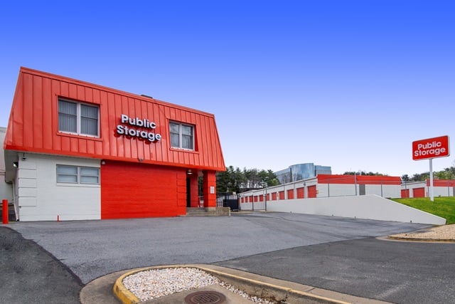 20×10 Public Storage: Garage in Springfield, VA 7150 Fullerton Road Springfield, Virginia