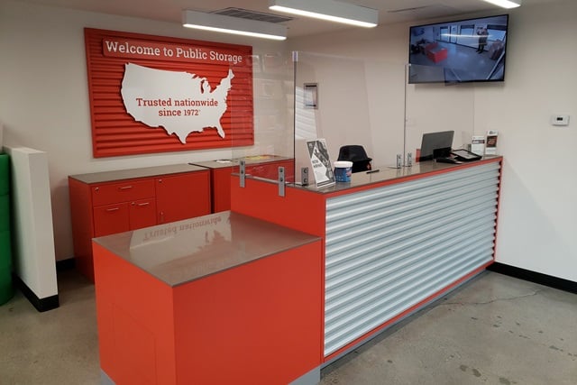 Property 1835 image number 2