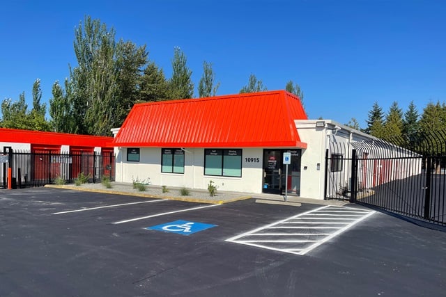 20×10 Self Storage Unit in Puyallup, WA 10915 Canyon Road E Puyallup, Washington