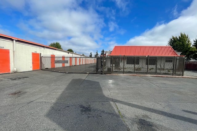 Property 1851 image number 3