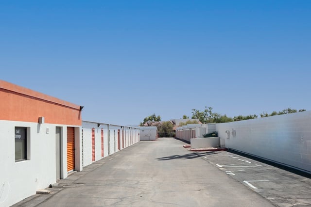 Property 1858 image number 1