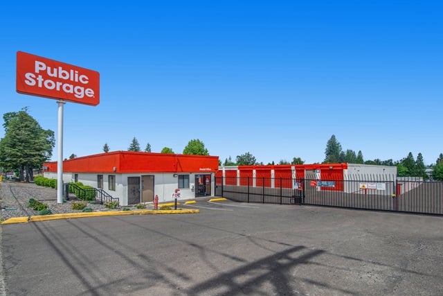 18×10 Parking Lot in Gresham, OR 1421 E Powell Blvd Gresham, Oregon