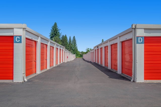 18×10 Parking Lot in Gresham, OR 1421 E Powell Blvd Gresham, Oregon 2