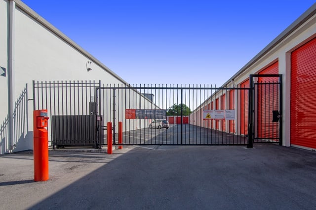 Public Storage  1650 W Oakland Park Blvd in Fort Lauderdale, FL