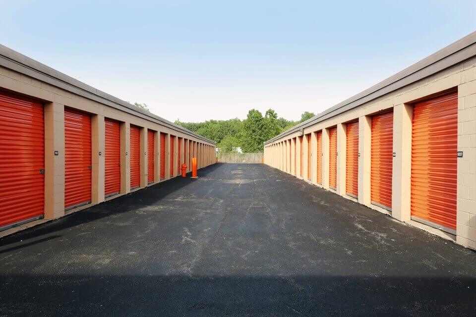 20×10 Self Storage Unit in Calumet City, IL 2004 Dolton Ave Calumet City, Illinois 2