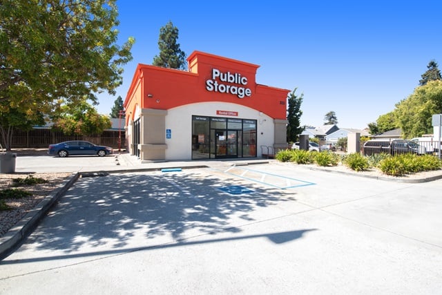 30×10 Self Storage Unit in Belmont, CA 333 ONeill Ave Belmont, California