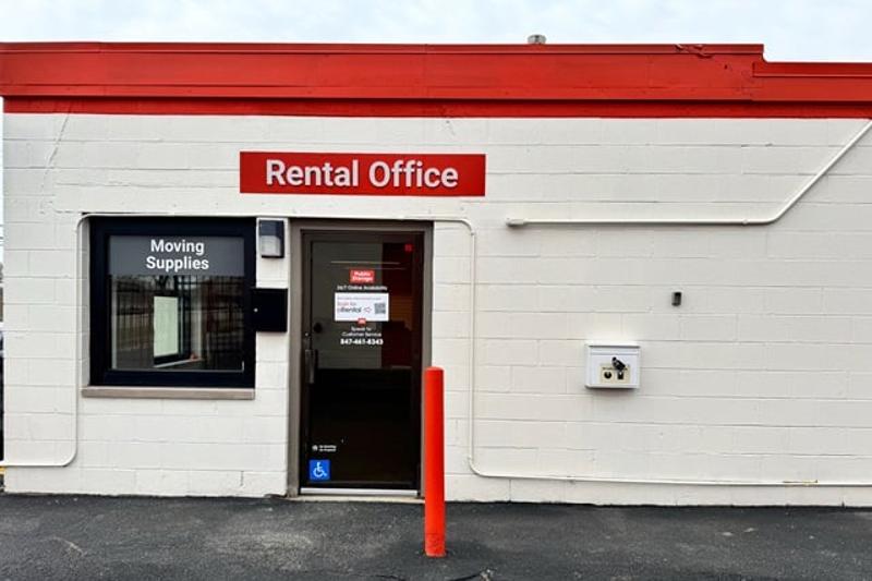Public Storage at 945 Rohlwing Rd, Rolling Meadows, IL