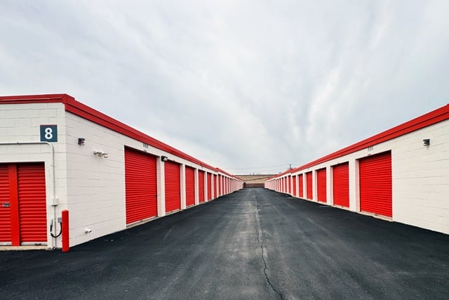 Property 1880 image number 1