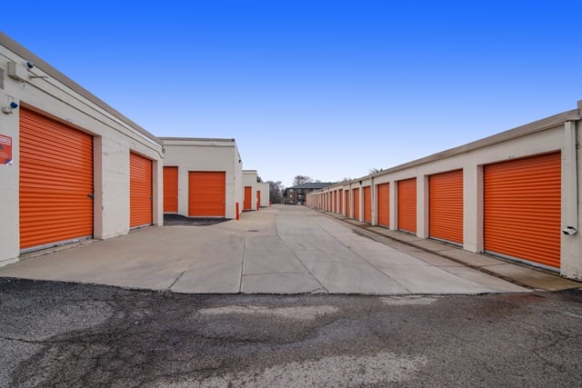 35×10 Self Storage Unit in Lisle, IL 2109 Ogden Ave Lisle, Illinois 2