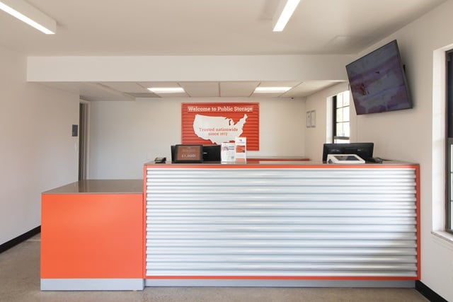 Property 1889 image number 2