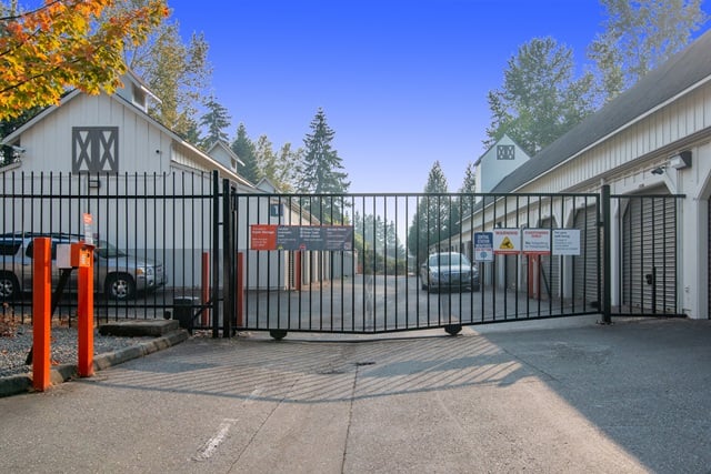 Public Storage  1701 NW Sammamish Road in Issaquah, WA
