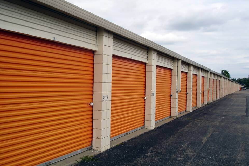 28×12 Public Storage: Parking Lot in Mt Clemens, MI 111 S Groesbeck Hwy Mt Clemens, Michigan 2