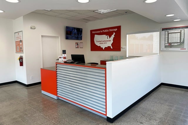 Property 1916 image number 2