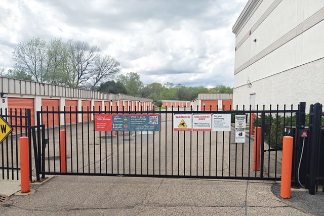 Public Storage  7800 Park Drive in Chanhassen, MN