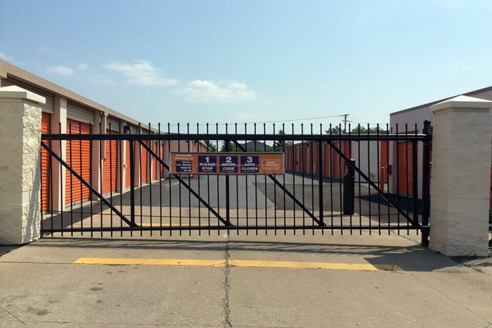 Public Storage  45229 Michigan Ave in Canton, MI