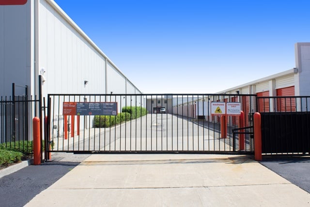 Public Storage  5052 Jericho Turnpike in Commack, NY