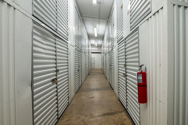 Property 1950 image number 1