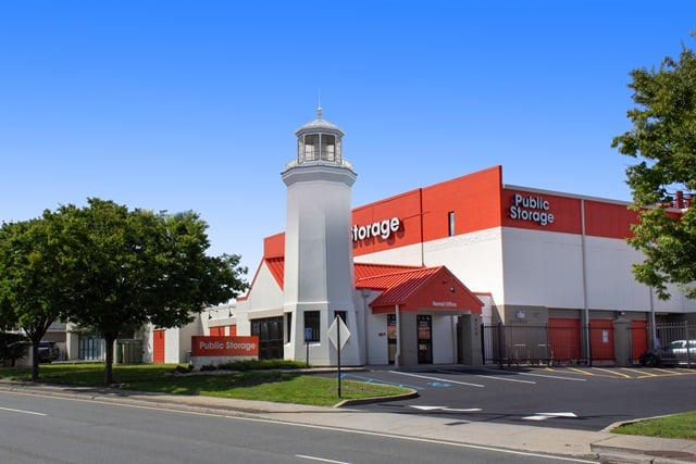 Self Storage Units Near 4113 Hempstead Turnpike at Public Storage Bethpage