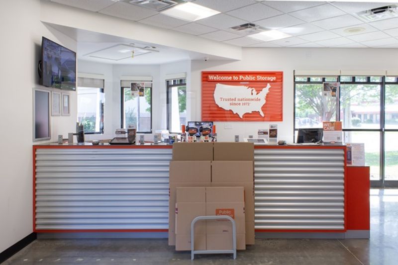 Property 1952 image number 2