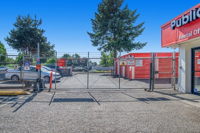 Public Storage  13515 NE Prescott Court in Portland, OR