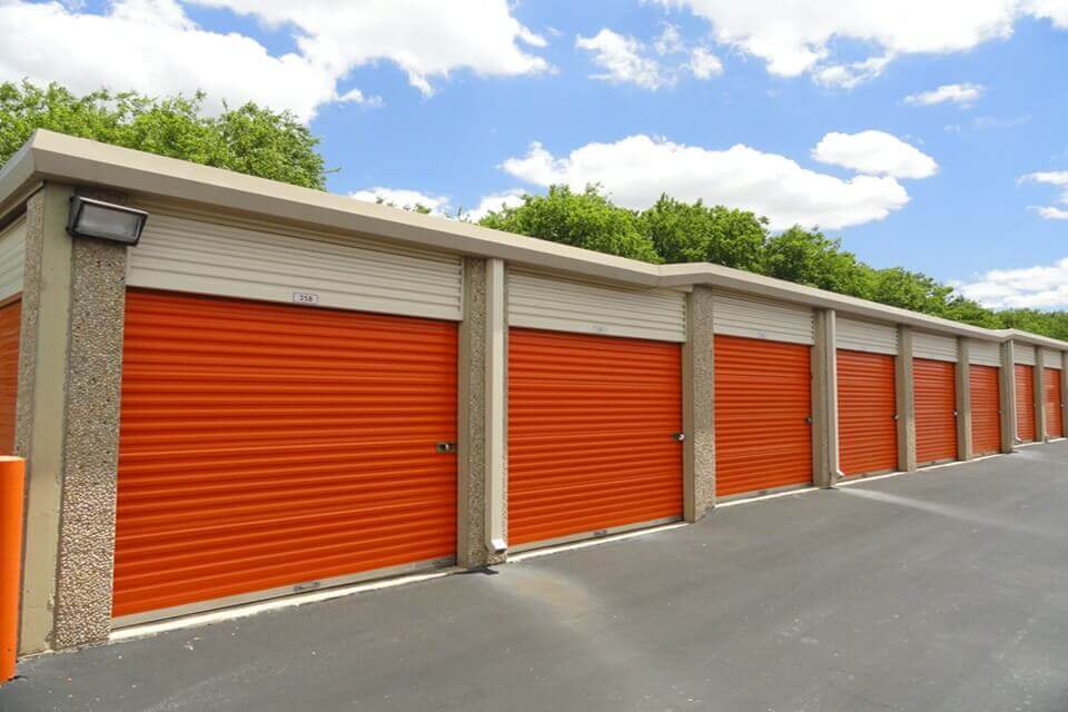 25×10 Public Storage: Parking Lot in San Antonio, TX 13800 Nacogdoches Road San Antonio, Texas 2