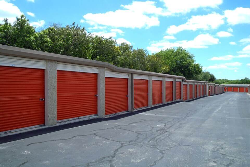 20×10 Public Storage: Garage in San Antonio, TX 2550 Thousand Oaks Dr San Antonio, Texas 2