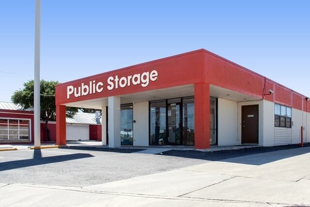 20×10 Public Storage: Garage in San Antonio, TX 15889 San Pedro Ave San Antonio, Texas