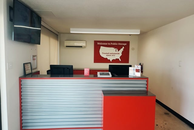 Property 1999 image number 2