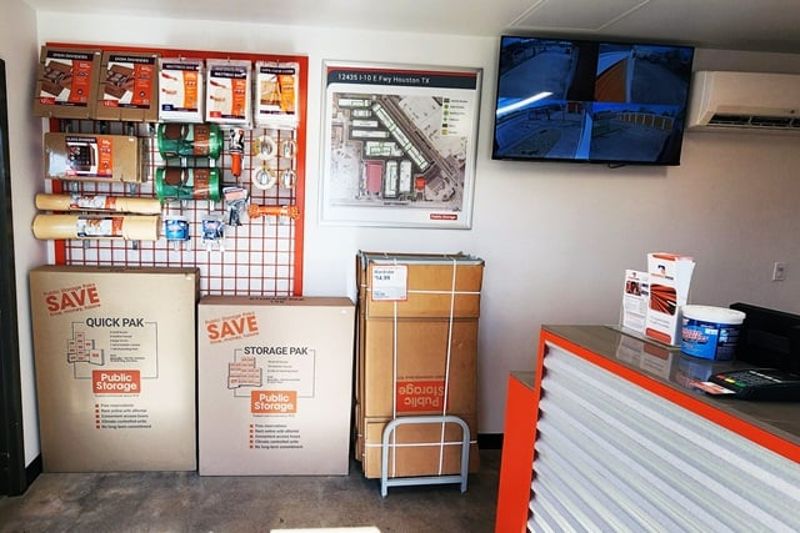 Property 2013 image number 2