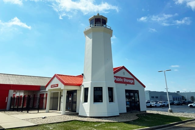 25×12 Self Storage Unit in Aurora, IL 4253 Ogden Ave Aurora, Illinois