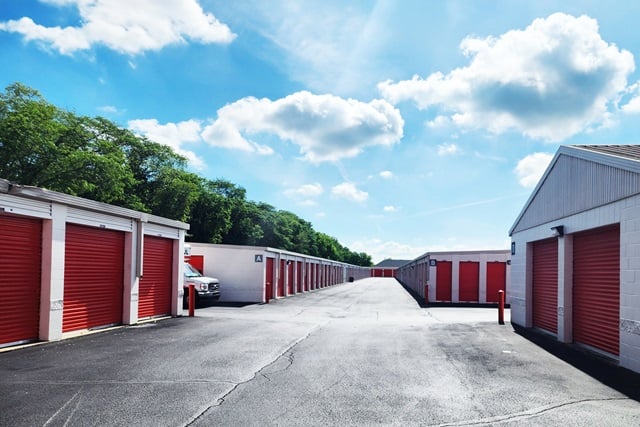 Property 2027 image number 1