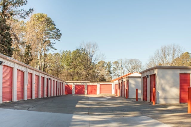 30×10 Public Storage: Self Storage Unit in Raleigh, NC 6220 Creedmoor Road Raleigh, North Carolina 2